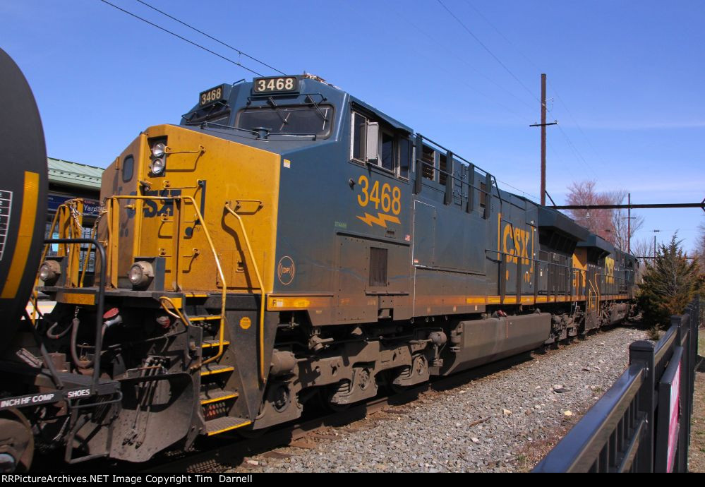 CSX 3468 on X404